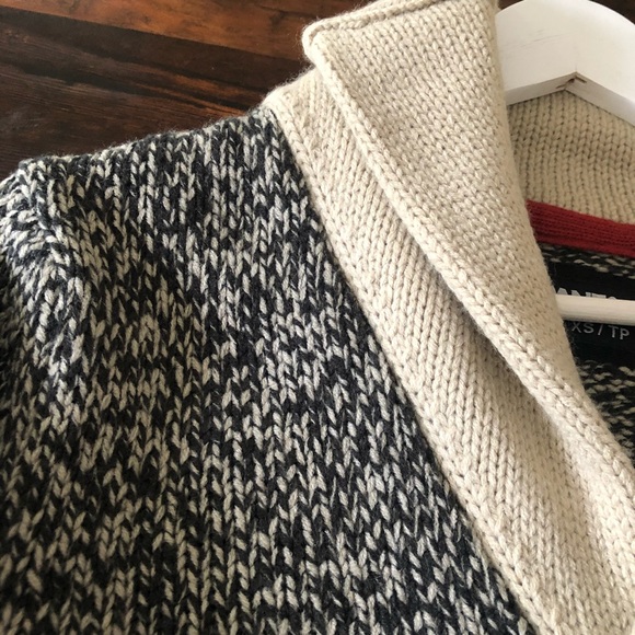 Roots style cabin cardigan sweater - Picture 9 of 10
